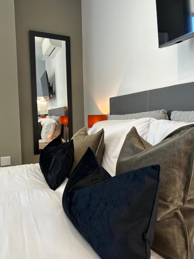 E1 Presidential Studios On High Floor With Stunning Sea Views 直布罗陀 外观 照片
