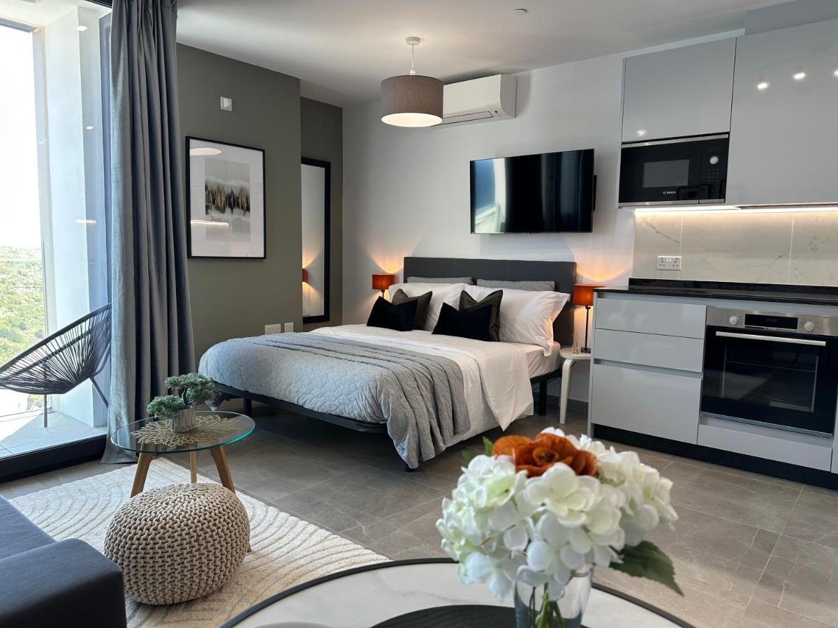 E1 Presidential Studios On High Floor With Stunning Sea Views 直布罗陀 外观 照片