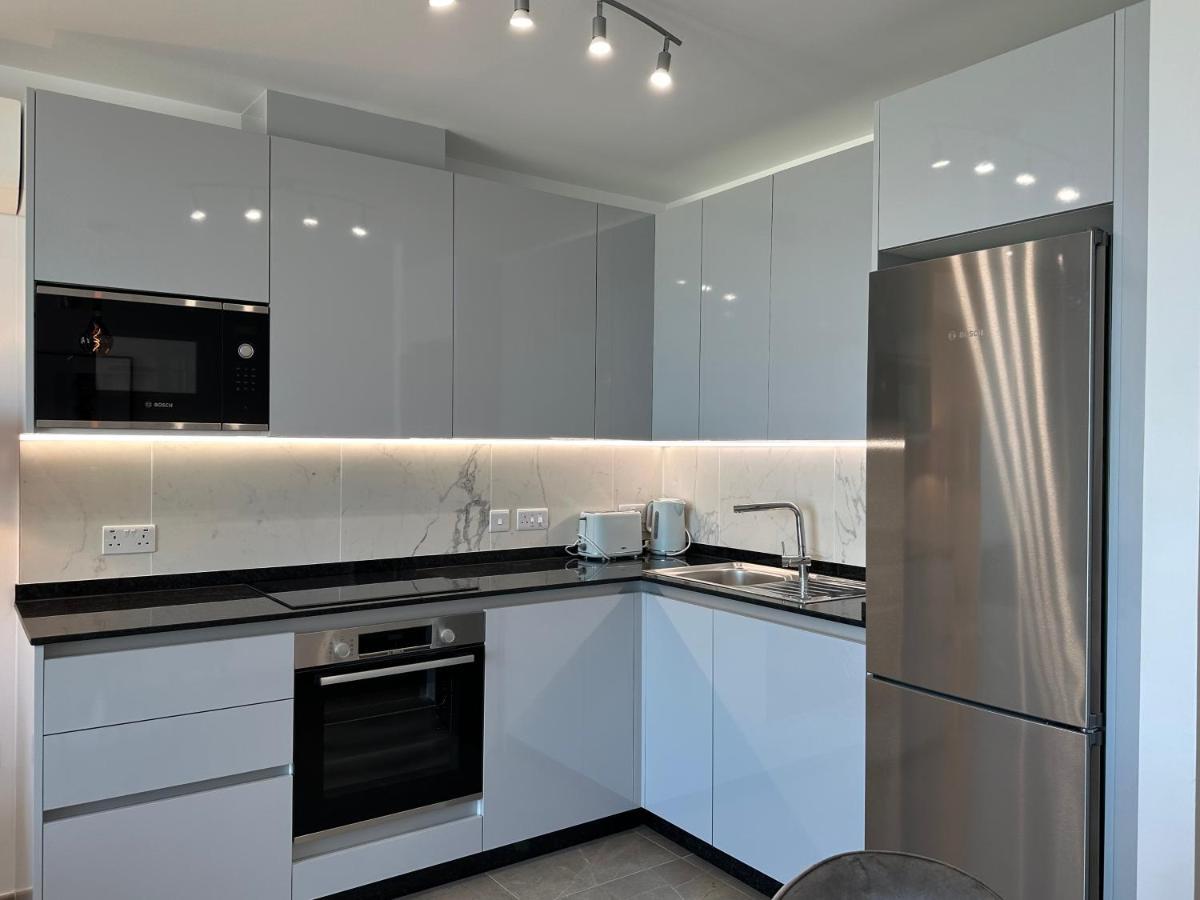 E1 Presidential Studios On High Floor With Stunning Sea Views 直布罗陀 外观 照片