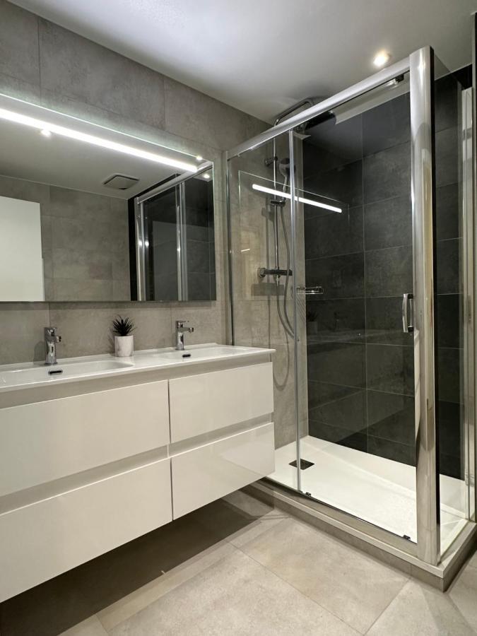E1 Presidential Studios On High Floor With Stunning Sea Views 直布罗陀 外观 照片
