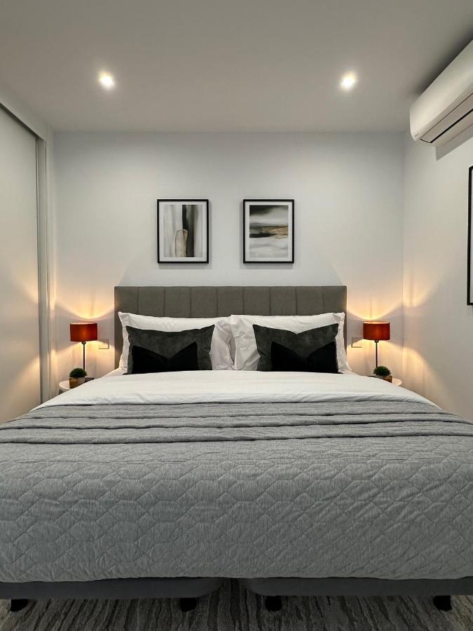 E1 Presidential Studios On High Floor With Stunning Sea Views 直布罗陀 外观 照片