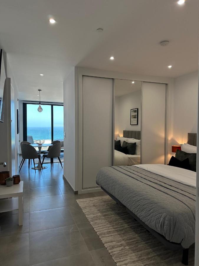 E1 Presidential Studios On High Floor With Stunning Sea Views 直布罗陀 外观 照片