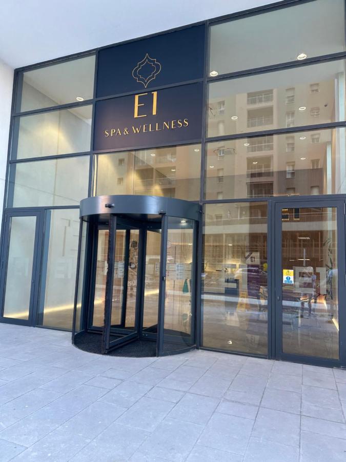 E1 Presidential Studios On High Floor With Stunning Sea Views 直布罗陀 外观 照片
